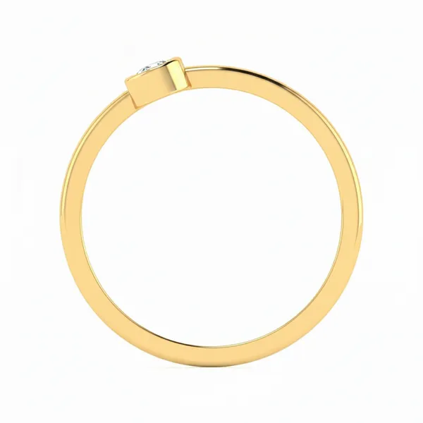 Golden Vintage Diamond Ring - View 3