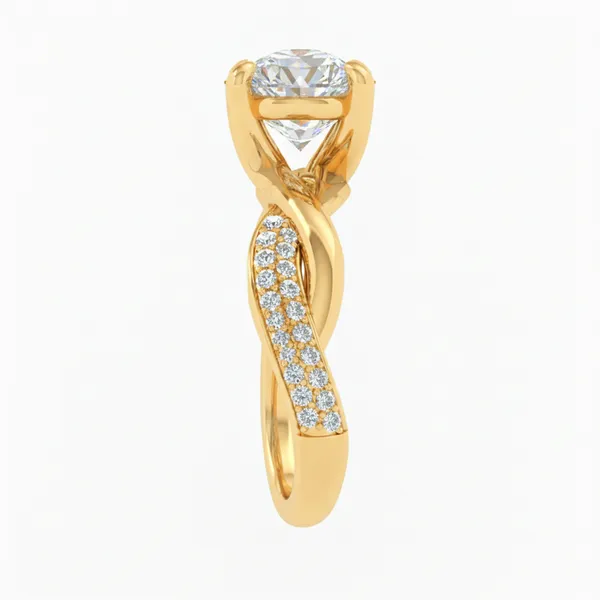 Iconic Vintage Diamond Ring - View 4